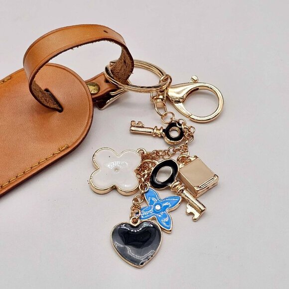 Authentic Louis Vuitton Luggage Tag with Unbranded Flower Keycharm, Keychain - Picture 8 of 10